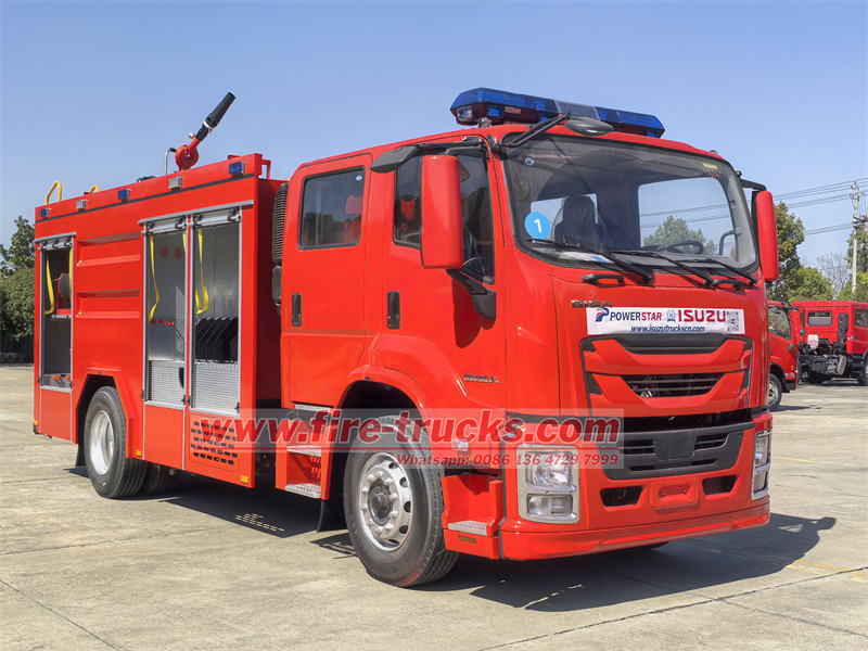 ISUZU foam fire tender truck