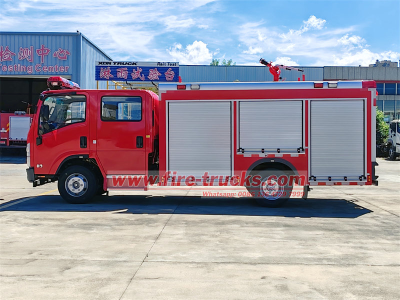 ISUZU NPR fire pumper truck ISUZU NPR fire pumper truck