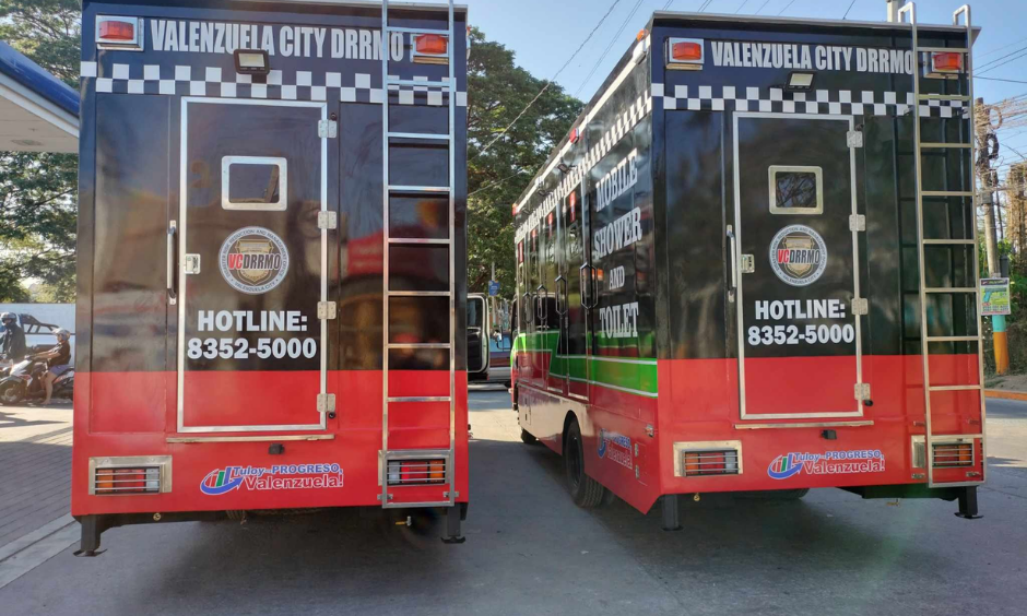 Japan Isuzu Mobile Emergency Shower and Toilet Vehicles pictures factory Japan Isuzu Mobile Emergency Shower and Toilet Vehicles pictures factory