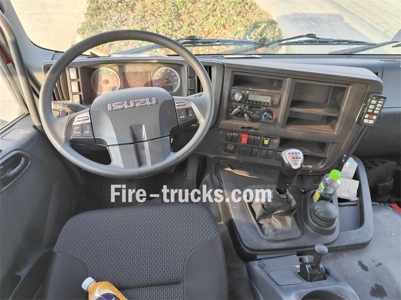 isuzu 5000 liters water fire tender